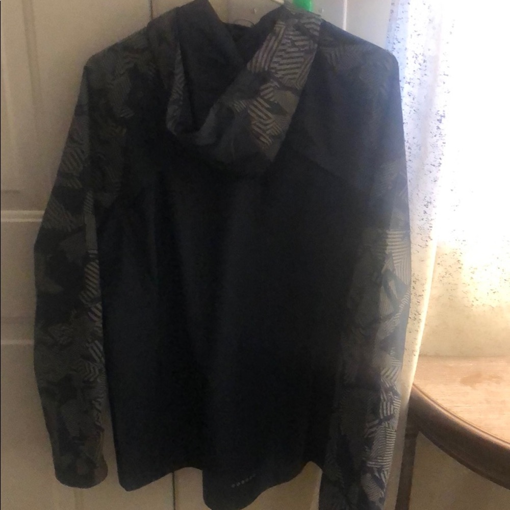 Jacket - Picture 2 of 4
